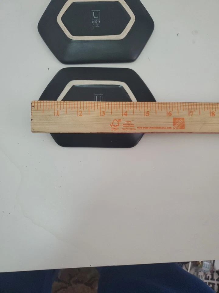 专为 UMBRA ~ J. Adler 设计 ~ 黑色陶瓷肥皂碟 ~ 2 件 — 第 4/4 张图片