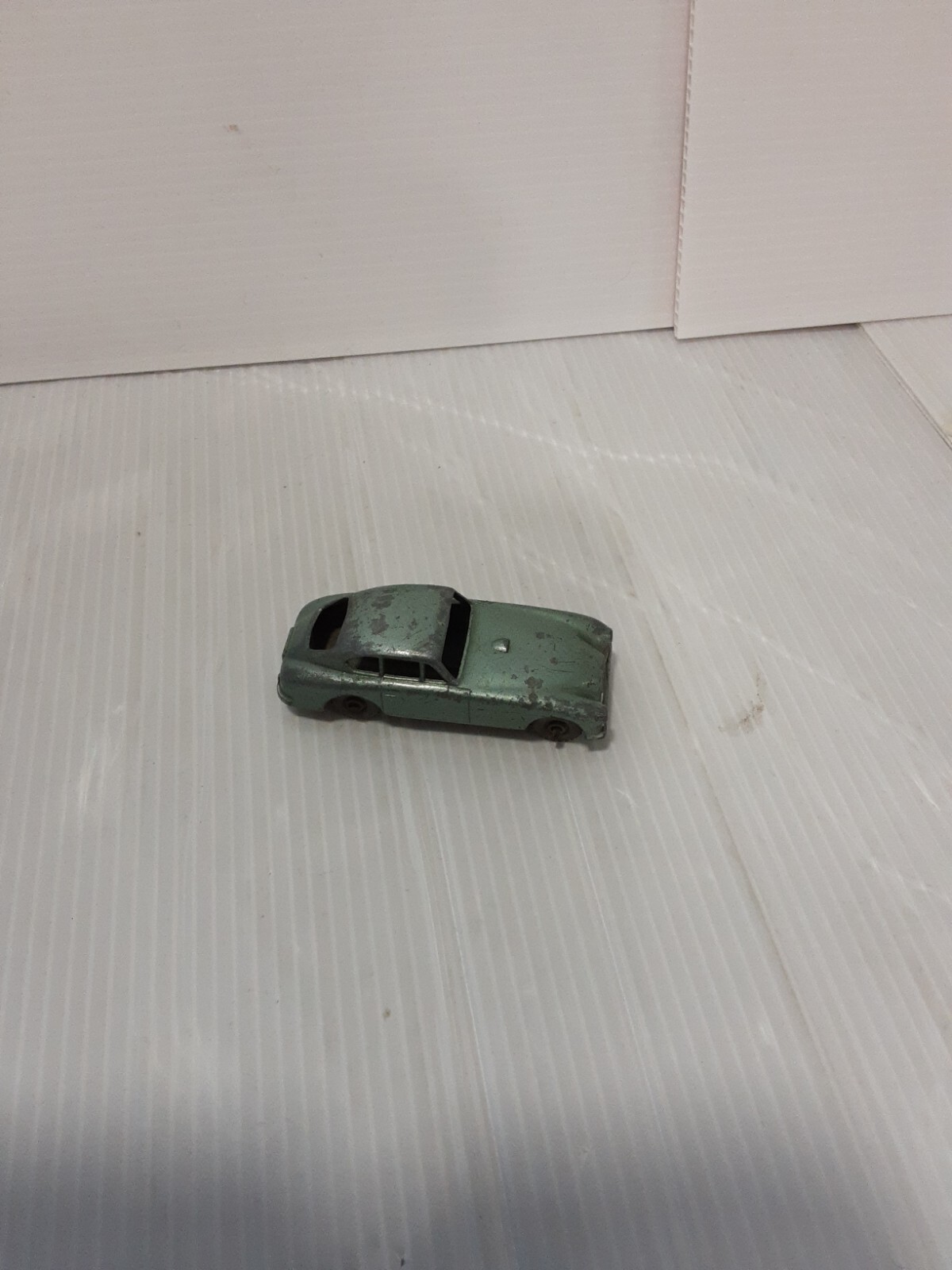 Matchbox 53a, Aston Martin DB2-4 MkI - Free Price Guide & Review