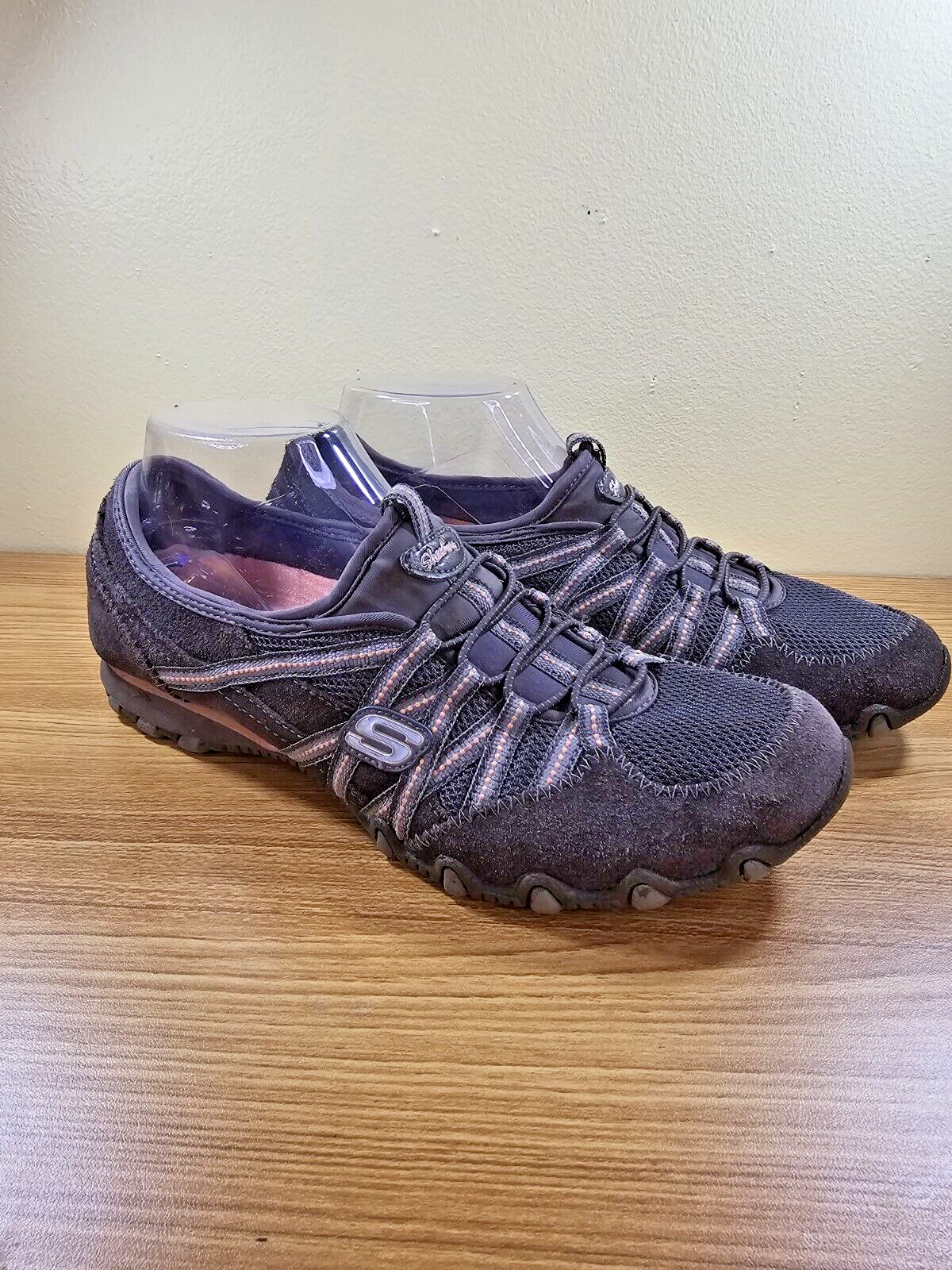 Skechers Women's Sassy Ankle Slip-On's Gray Suede Sneakers Orange Trim Size 9