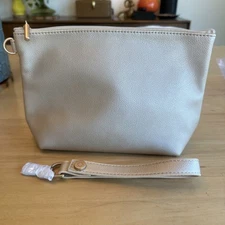 Thirty One Tapered Pouch in GOLD  Metallic Smooth Pebble - NWT Clutch Zipper
