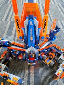 [RETIRED] LEGO NEXO KNIGHTS Knighton Castle 70357 w/ Manual