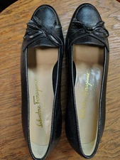 SALVATORE FERRAGAMO BOUTIQUE SZ 6A2 Black Leeather Low Heel Pumps - Italy