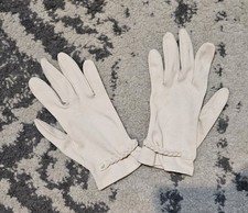 Vintage 50s 60s Hansen Beige Nylon Gloves Size 6.5 Braid Wrist Detail