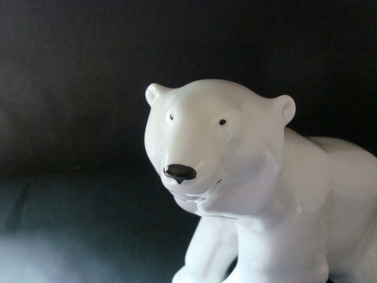 Lomonosov Vintage Russia White Porcelain Sitting 11 Lomonosov Vintage Russia White Porcelain Sitting 11