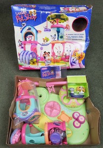 littlest pet shop whirl around playground