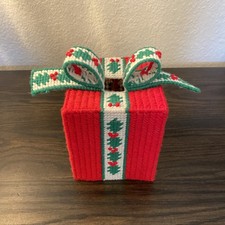 Christmas Present Needlepoint Plastic Canvas Tissue Box Cover Gift w/ Holly Bow