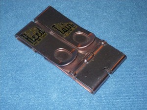 REED TAIN ALTO SAXOPHONE REED GUARD - VINTAGE REED PROTECTOR CASE