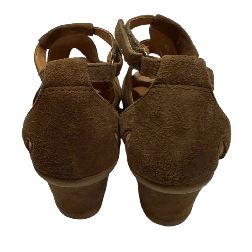 Earth Curvet 女式卡其色休闲拖鞋楔形露趾凉鞋 7.5 码 — 第 3/4 张图片