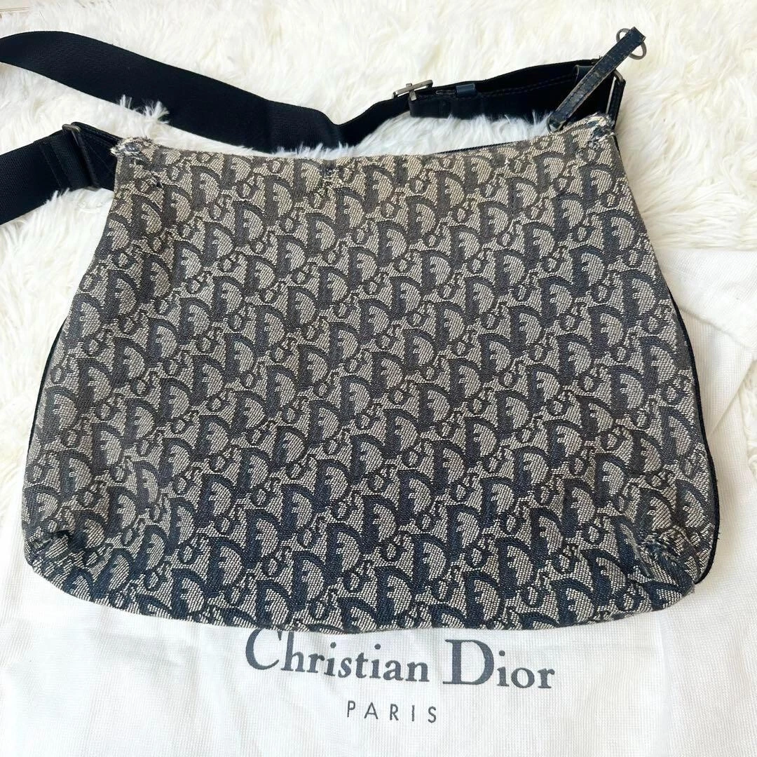 Authentique sac bandoulière Christian Dior trotteur [authenticité vérifiée]