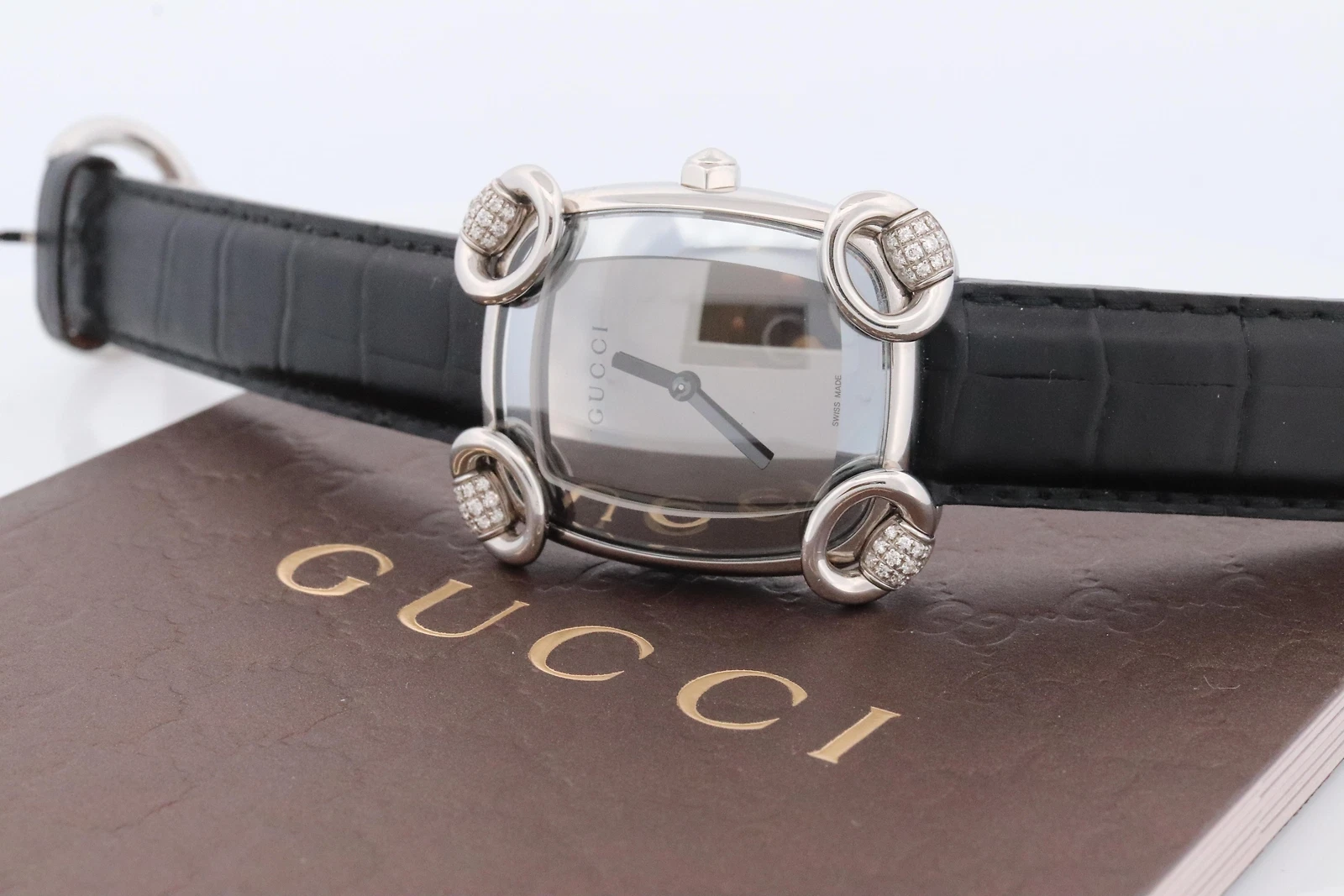 Orologio Vintage GUCCI Quarzo 117 5. Gucci Diamond Horsebit Donna. Scatola e documenti