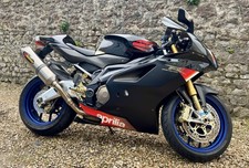 Aprilia RSV r Factory