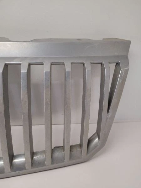 2002 03 04 2005 MERCURY MOUNTAINEER Grille Upper Header Mounted 1L2Z8200DAA Foto 4 de 4