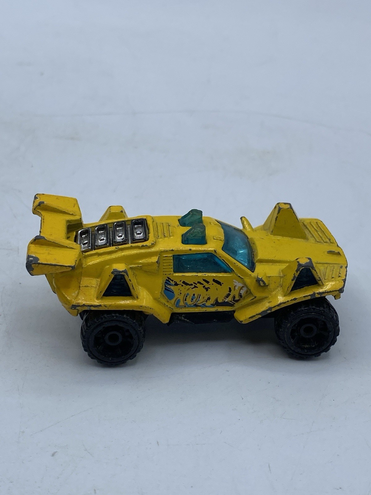 Hot Wheels - 1/64 Scale Yellow Quicksand 2011