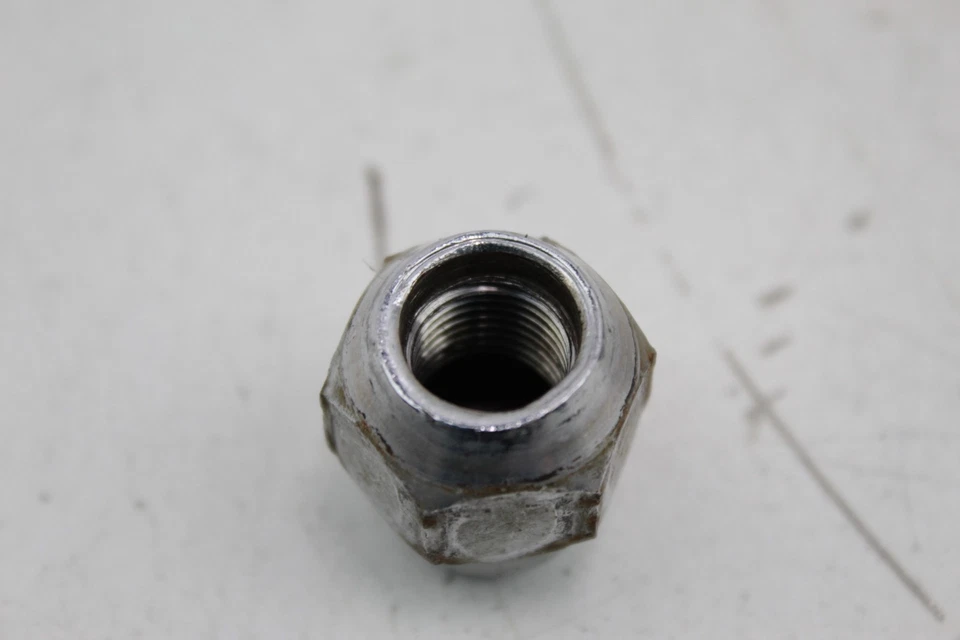 Nissan Armada 2008-2012 llanta tuerca perno OEM Foto 4 de 4