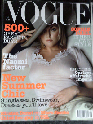 Vogue  - May 2002  - Lovely Smooth Copy -  Gift Quality -