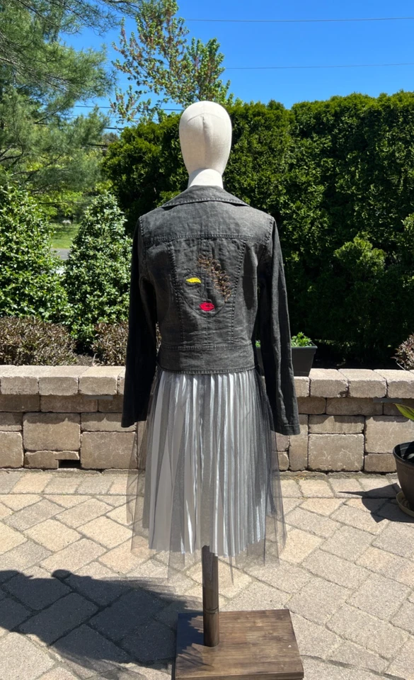 CAbi Size M Linen Denim Short Jacket Ruffle Snap Front Casual Western Rock Style - Image 2 of 4