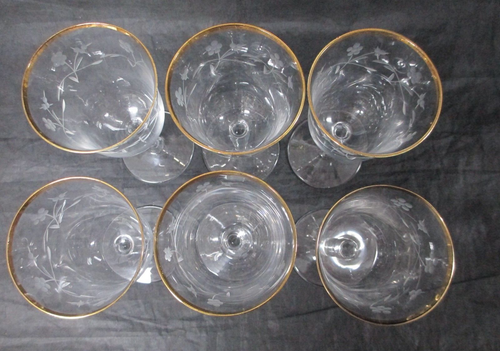 6 BICCHIERI incisi VINO CRISTALLO JUGOSLAVIA bordo oro 6" - Foto 2 di 5