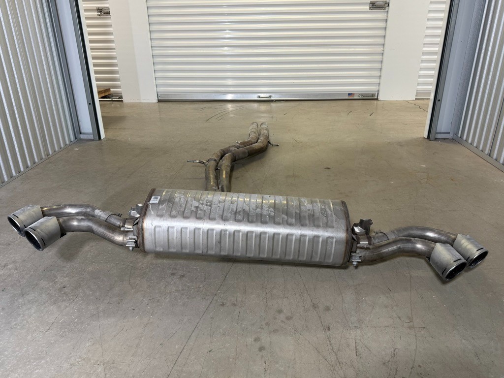2019 Lamborghini Urus OEM Factory Exhaust System Muffler Assembly Complete