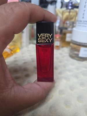 VERY SEXY VICTORIA'S SECRET EAU DE PARFUM SPRAY 0.25oz~ 7.5ml 