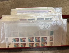 105 different self-adhesive Booklet Panes! Face $711.  Scott $1,789.  See Descr.