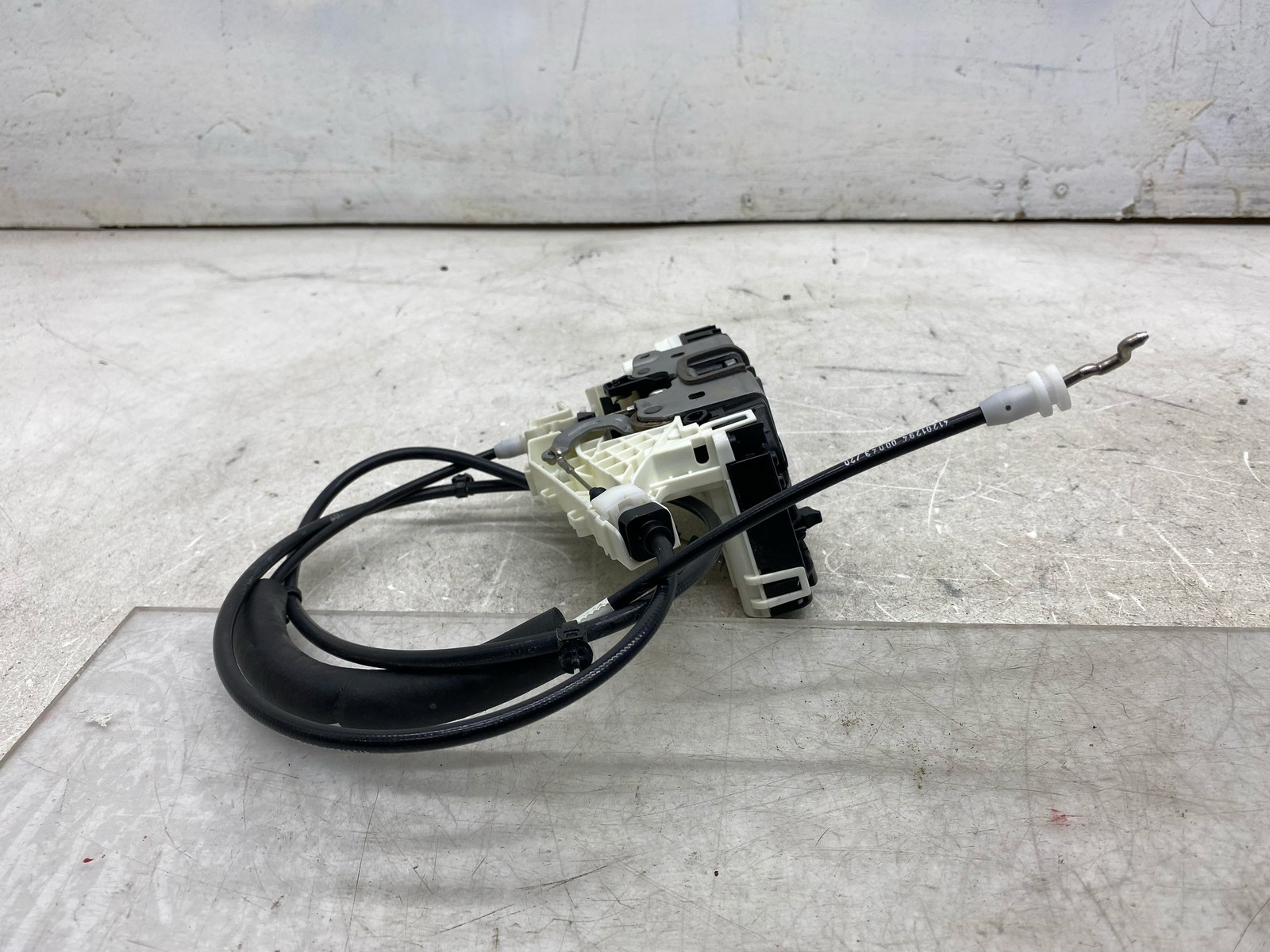 2020-2025 ASTON MARTIN DBX RH RIGHT REAR DOOR LOCK LATCH ACTUATOR MY83-26412-AC