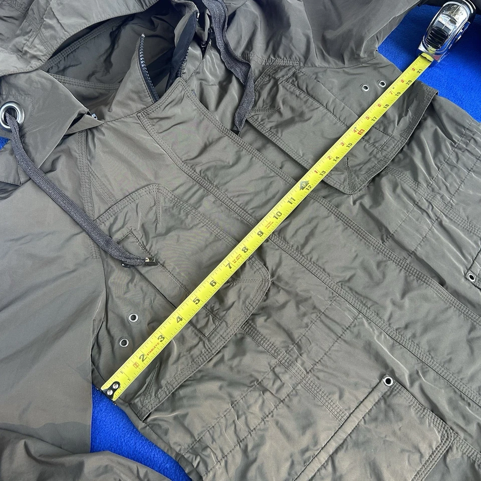 Parka utilitaria con capucha de nailon verde oliva Brunello Cucinelli - talla 40 ligera Foto 4 de 4