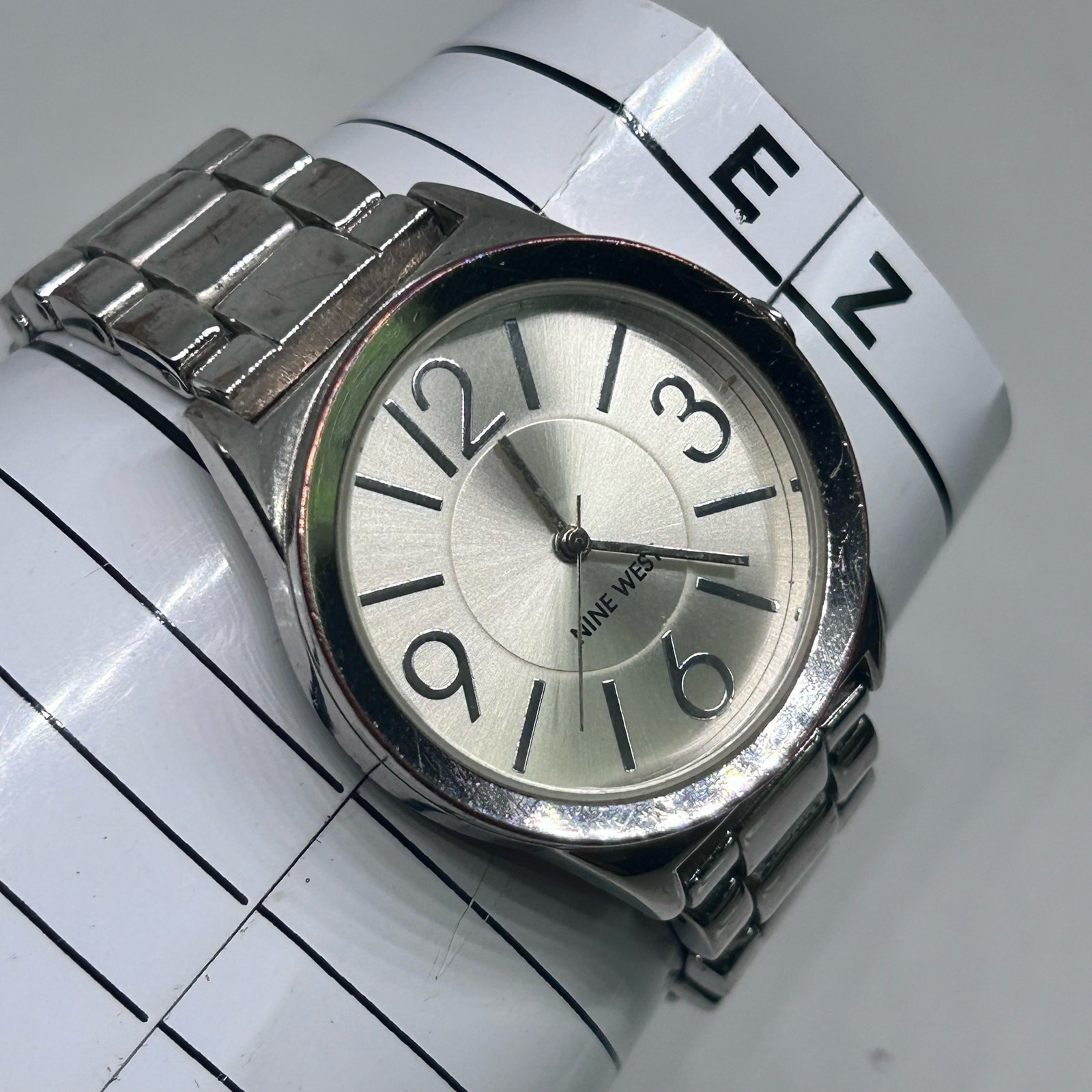 Nine West Silver Tone Minimalist Women’s Analog Watch Working New Battery image 3