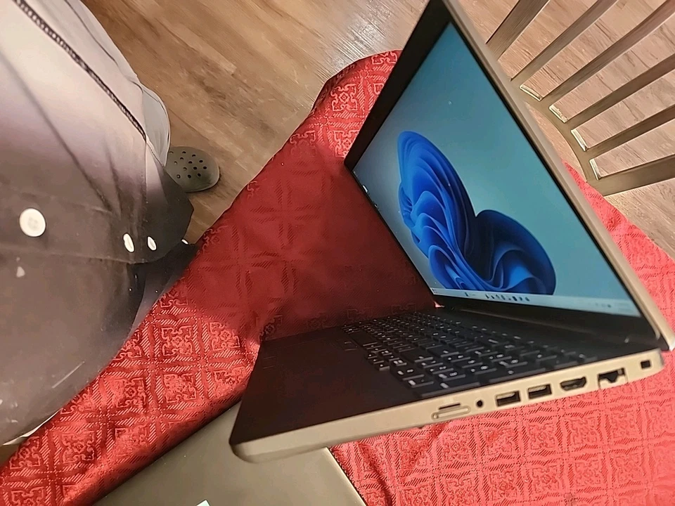 Dell Latitude E5450 14" i7-5600U 2.60 GHz 16GB 256GB SSD Non Touch + Charger - Image 2 of 4