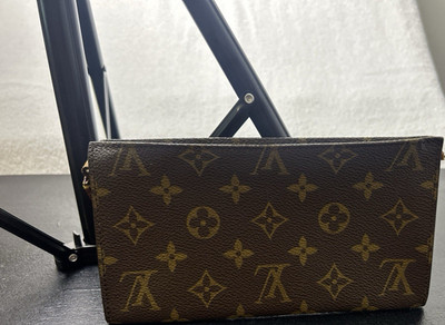 Louis Vuitton Monogram Brown Pouch Zip Gold Hardware Designer Classic