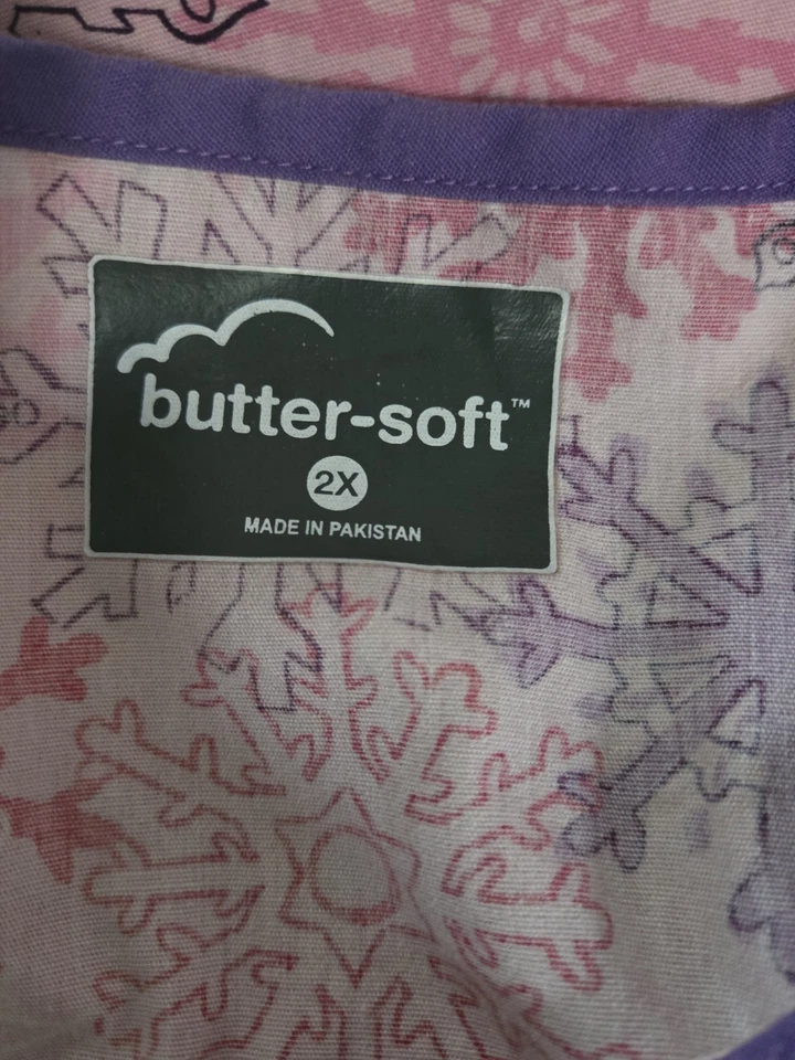 UA Scrubs Scrub Top size 2X-Pink/Purple Snowflake V-Neck-Chest 27.5"/L 27.5" - Image 4 of 4