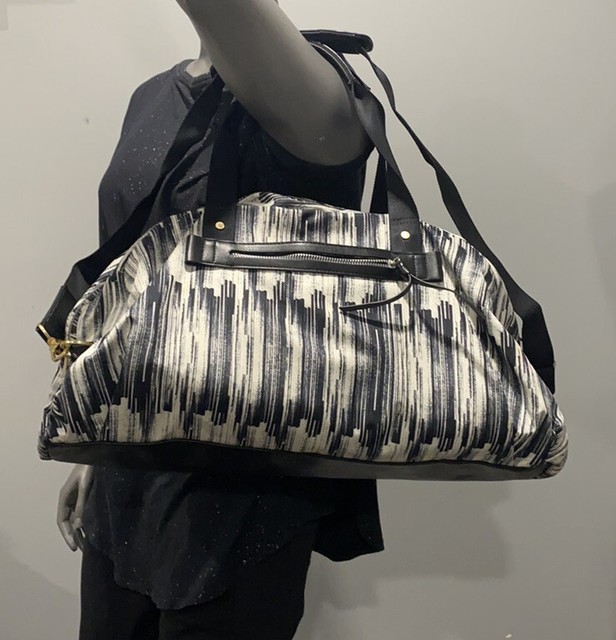 lululemon gym gray baggage size