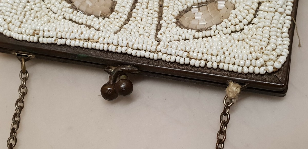 Porte-monnaie Ancien En Perles Blanches - Motif Papillon, Bourse Rétro Et Unique