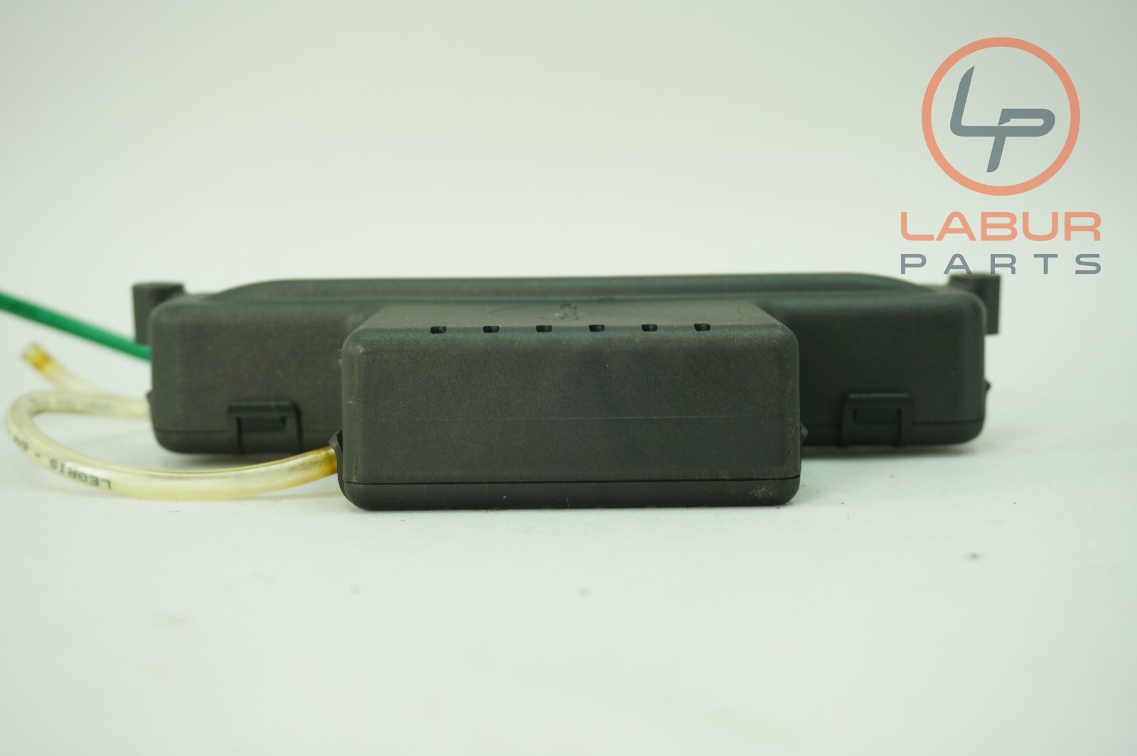 M139 03-13 Maserati Quattroporte Front Left Driver Seat Air Valve Module A1671