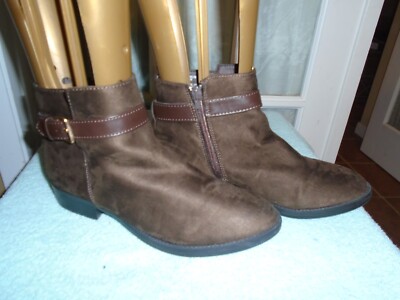 Gloria Vanderbilt Brown Ankle Boots Women's size M side zip