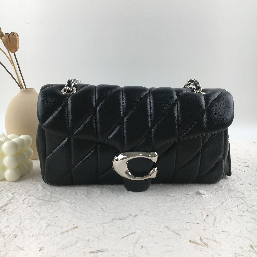 COACH コーチ cp150 タビー ショルダー 26 黒　マークシルバー色 COACH コーチ 2024 THE TABBY BAG 26 タビー ショルダー バッグ