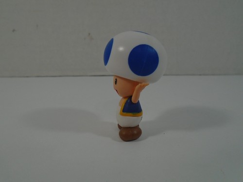 JAKKS PACIFIC--SUPER MARIO--2" BLUE TOAD MINI FIGURE (LOOK) - Picture 2 of 5