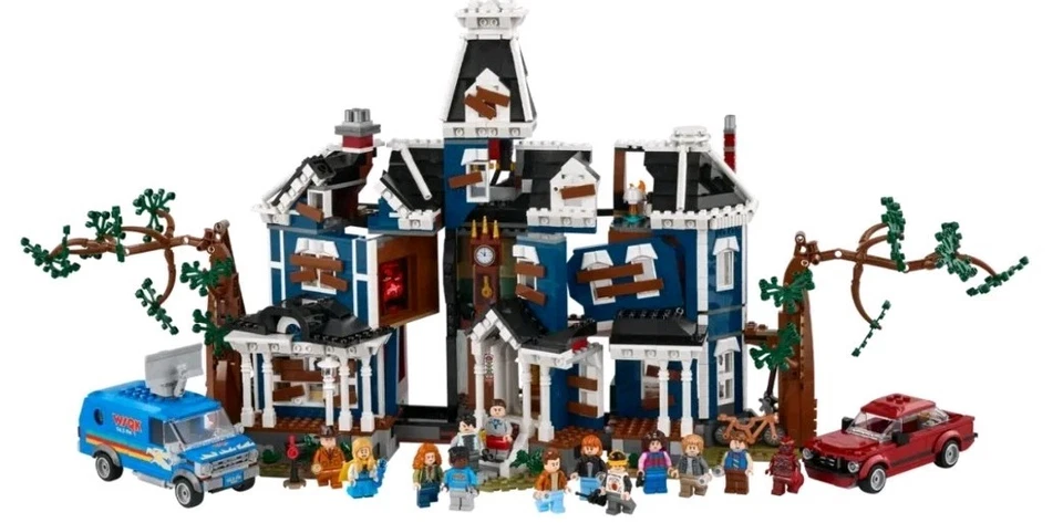 LEGO 11370  - Icons - Stranger Things: La casa dei Creel - Uscita 4 Gennaio 2026 - Immagine 2 di 2