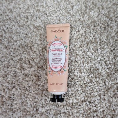 Sadoer Sakura Rejuvenating Moisturizing Hand Cream 30g 1.06oz Cherry Blossom