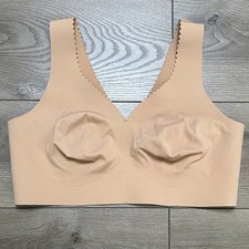 Evelyn  Bobbie Bra Ultra-Lift Scalloped V-Neck Smoothing Wireless Bra Tan XL