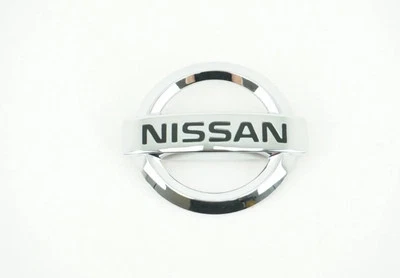 Nissan Juke F15 Heckklappenabzeichen 90890CN000. NEU. ORIGINAL - Bild 1 von 3