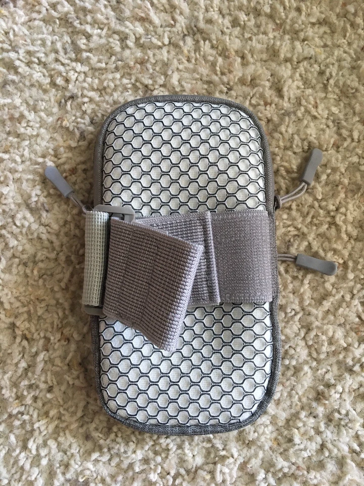 Smart Cell Phone Arm Band Gym Running Sports Pouch Bag NEW 8x4 inch - Image 2 of 4