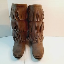 Womens MINNETONKA sz 8 boot fringe Gray Moccasin leather 16311 EUC Grey
