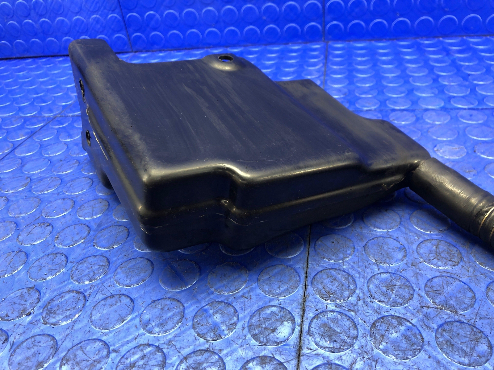 LAMBORGHINI GALLARDO OEM REAR RIGHT WATER DRIP TRAY BOTTLE 407813954