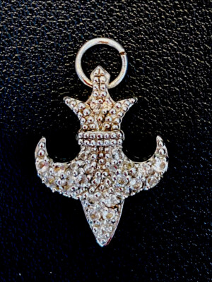KING QUEEN BABY STUDIO .925 STERLINGSILBER DIAMANTEN FLEUR DE LIS ANHÄNGER CHARM