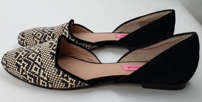 betsey johnson black and white shoes