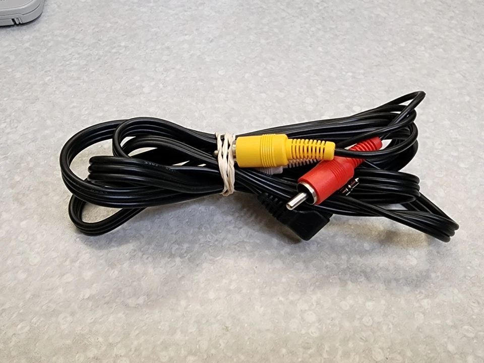 JVC Digital Video Camera GR-D390U Silver MiniDV Camcorder IN SAFE GAURD MODE - Image 2 of 4