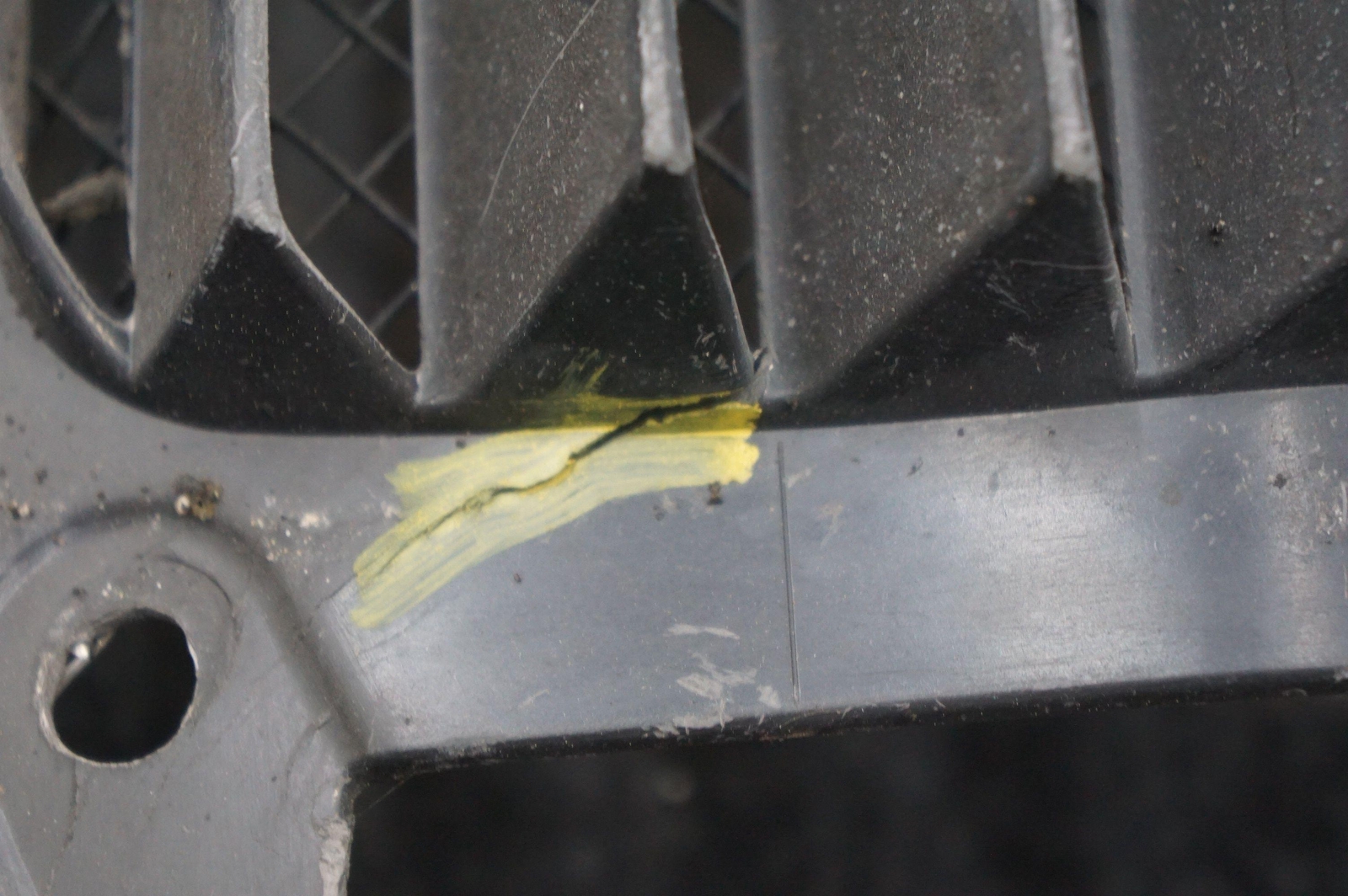 Front Right Passenger Wheel Gravel Guard 67256400 Ferrari F430 2004-2009 *Note*