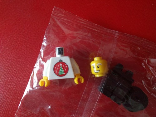 Lego Kladno Factory PF 2017 Christmas Employee Gift Exclusive Minifigure - Picture 2 of 3