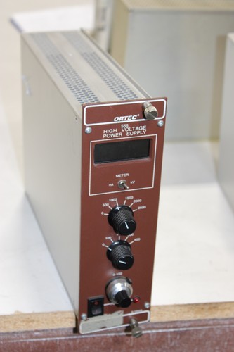 EG&G ORTEC 556 HIGH VOLTAGE POWER SUPPLY NIM BIN