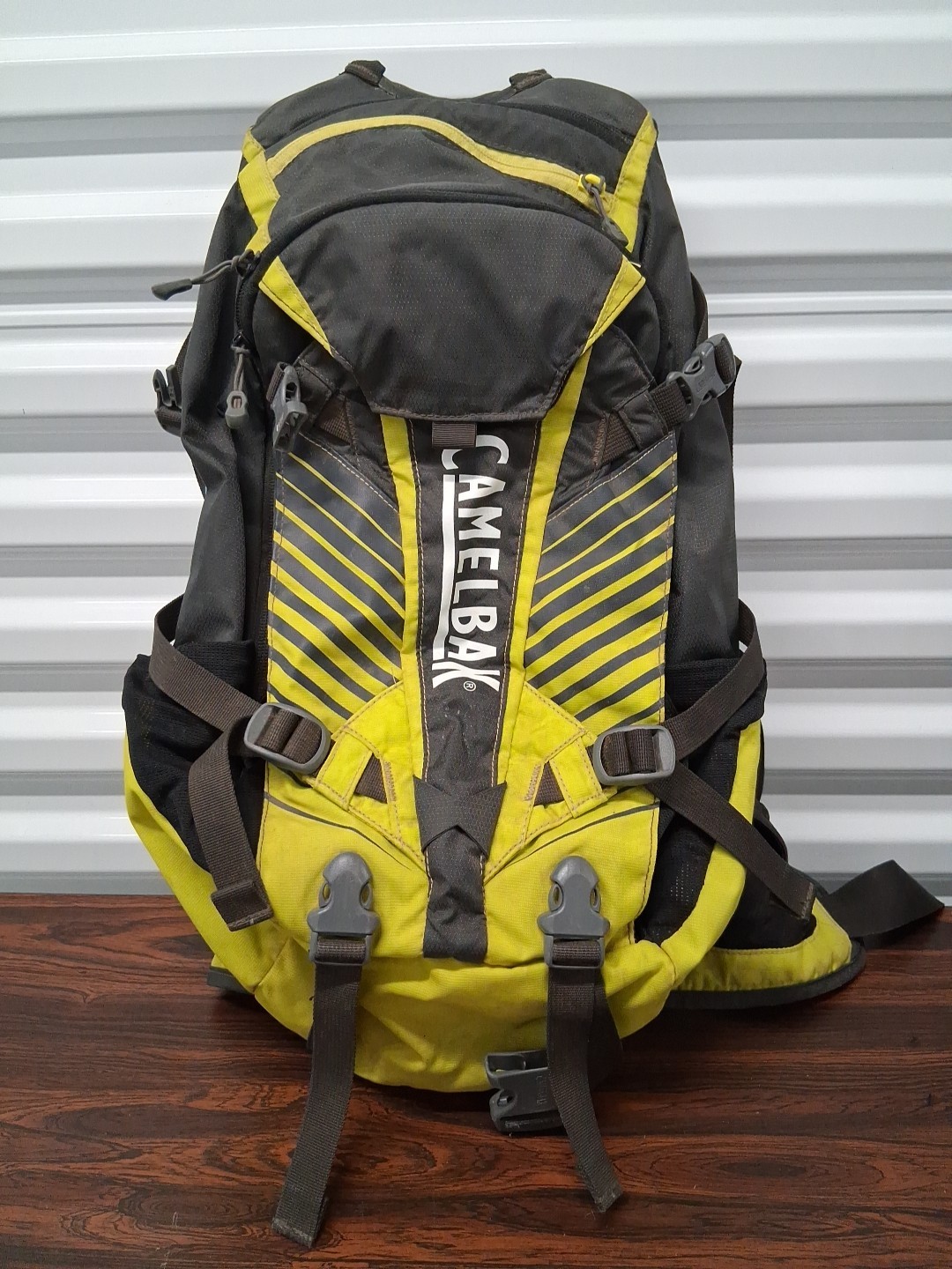 Camelbak K.U.D.U. 18 100oz Char/Atomic Blu Used W/impact Protector  No Bladder